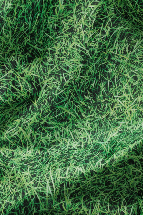 Baggu in Grass