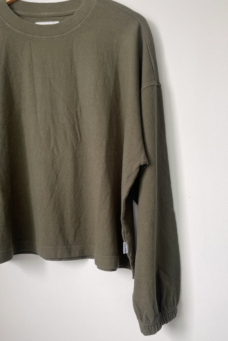 Naturelle Tee in Olive Green