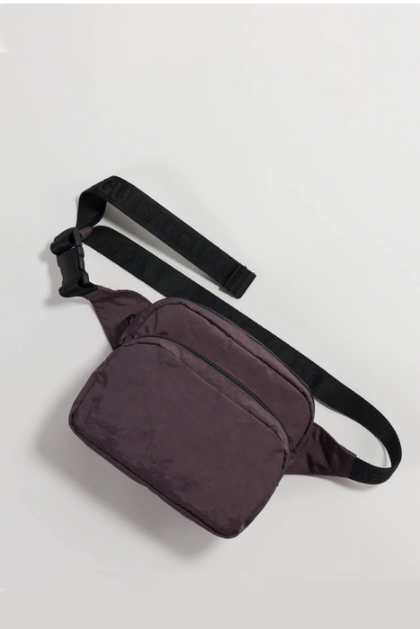 Fanny Pack in Raisin