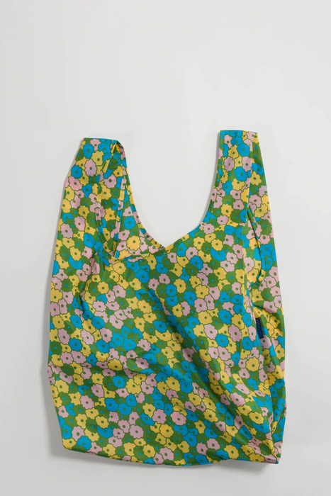 Baggu in Flowerbed