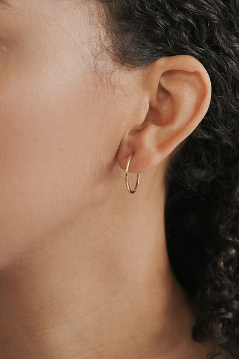 Small LEEN Hoops in Gold