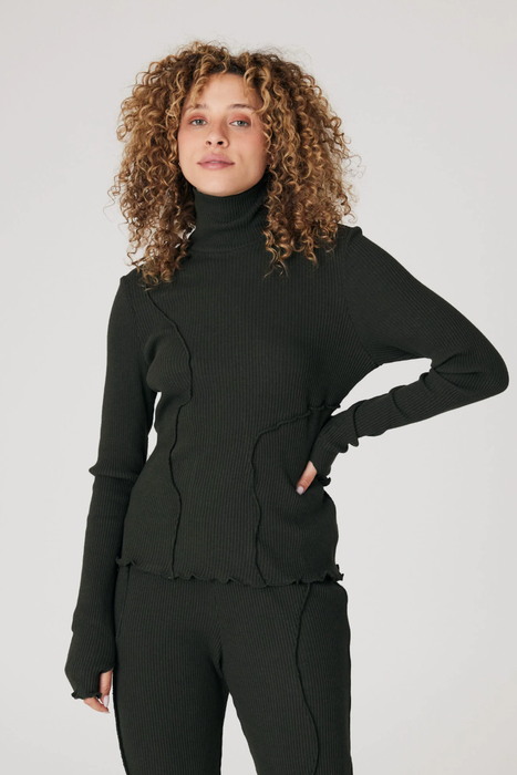 Hemp Rib Turtleneck in Vintage Black
