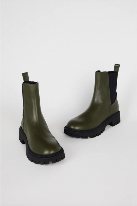Guided Pull On Boot in Hunter