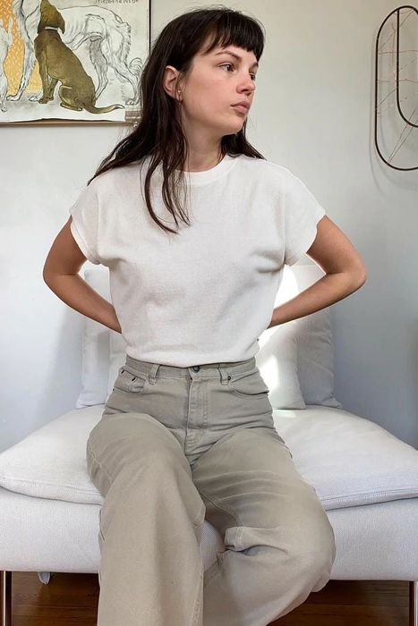 Jeanne Tee in Alabaster