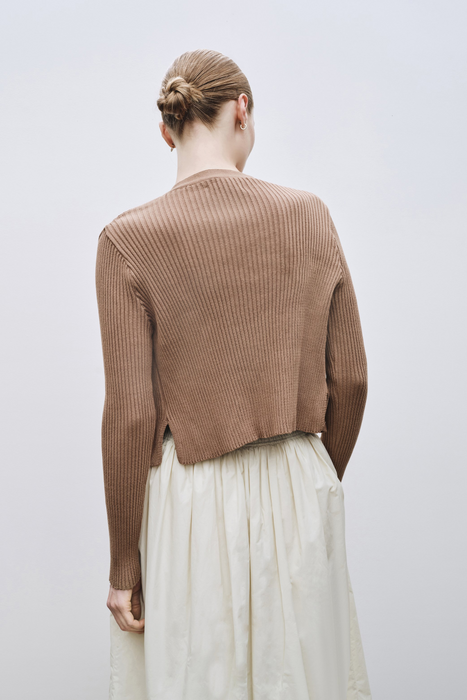 Ribbed Knit V-Neck Cardigan in Camel