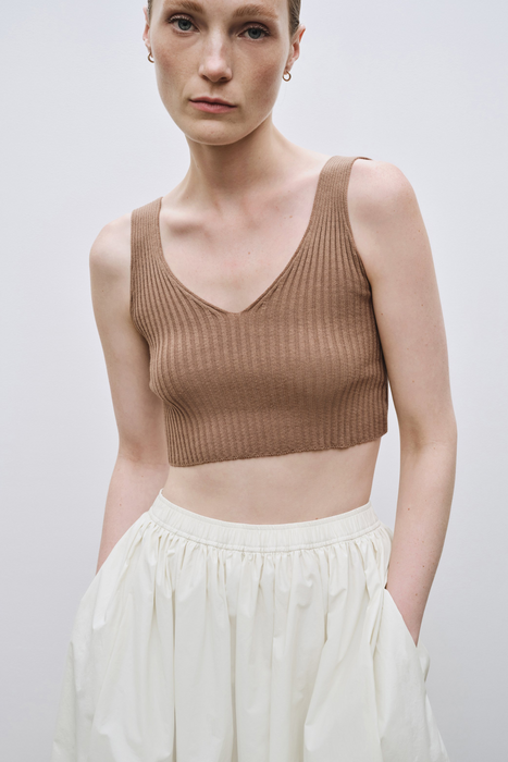 Ribbed Knit V-Neck Crop Top in Camel