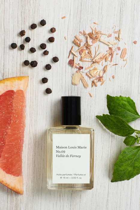 No. 02 Le Long Fond Perfume Oil