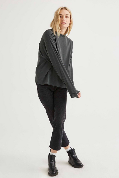Long Sleeve Relaxed Tee in Stretch Limo