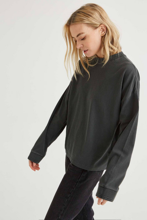 Long Sleeve Relaxed Tee in Stretch Limo