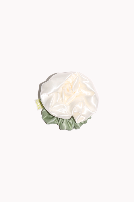 Rosette Scrunchie in Ivory