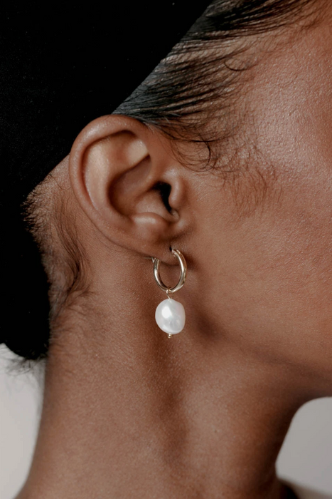 Small Pearl Hoops in Gold